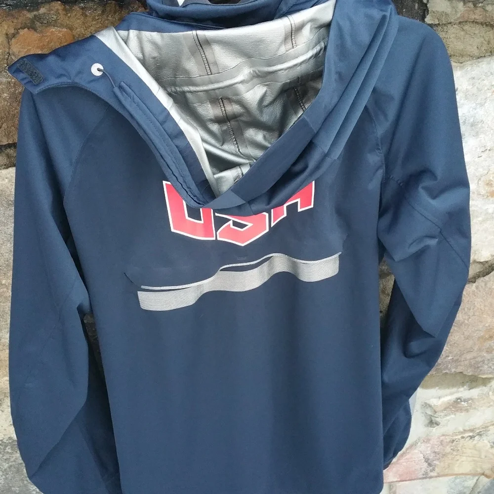 Nike Olympic Podium Jacket size Small